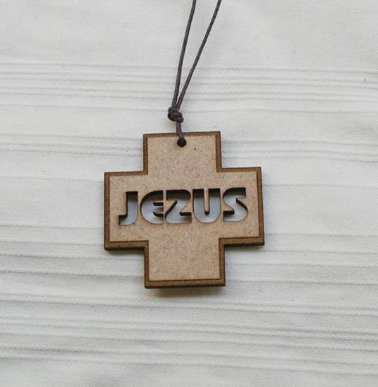 Krzyżyk drewniany duży - Jezus (wycinany) - MDF