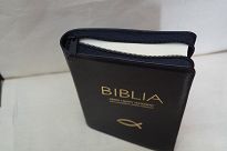 Biblia Pismo Święte Edycja św.Pawła  - oprawione w skórę naturalną z suwakiem