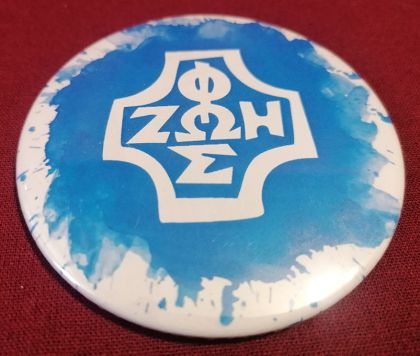 Przypinka button 7,8 cm niebieska Foska