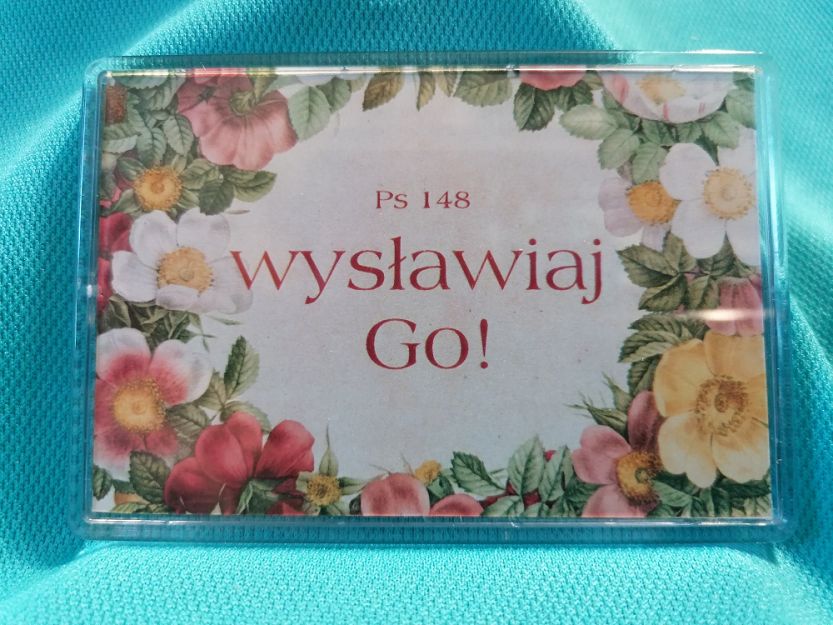 Magnes akrylowy 9,5 x 6,5 cm Wysławiaj Go!