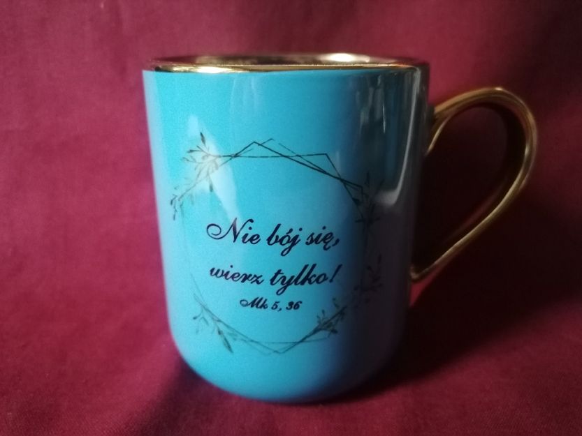 Kubek niebieski ze złotym rantem 330ml  Nie bój się wierz tylko  Mk 5, 36