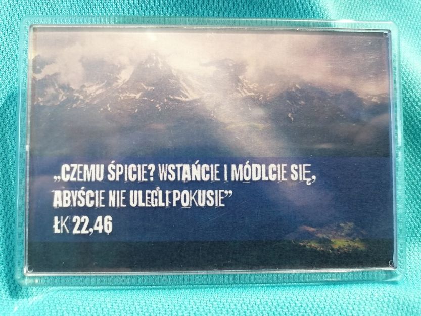 Magnes akrylowy 9,5 x 6,5 cm Czemu śpicie? Wstańcie i módlcie się...