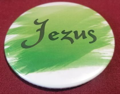 Przypinka button 7,8 cm zielona Jezus