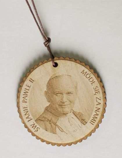 Zawieszka drewniana Jan Paweł II (5 cm)