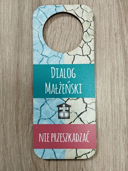 Dialog małżeński-zawieszka na klamkę