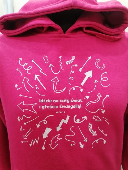 Bluza z kapturem różowa Idźcie na cały świat i głoście Ewangelię
