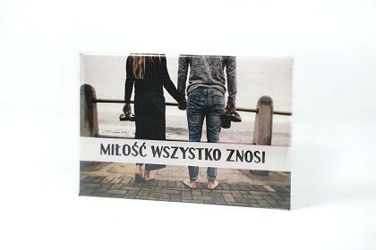Magnes metalowy 8 x 5,5 cm - Miłość wszystko znosi