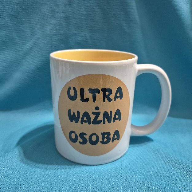 Kubek żółty Ultra Ważna Osoba