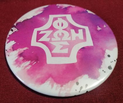 Przypinka button 7,8 cm różowa Foska