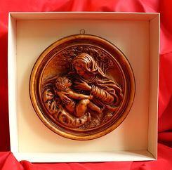 Relief gipsowy Matka Boska Karmiąca śr.19cm