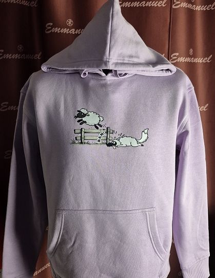 Bluza z kapturem liliowa Jak owce między wilki