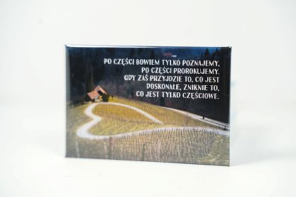 Magnes metalowy 8 x 5,5 cm - Po części tylko poznajemy...