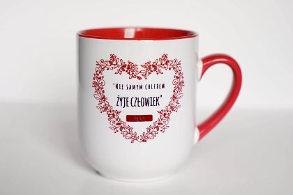 Kubek półokrągły z czerwonym wnętrzem Nie samym chlebem żyje człowiek