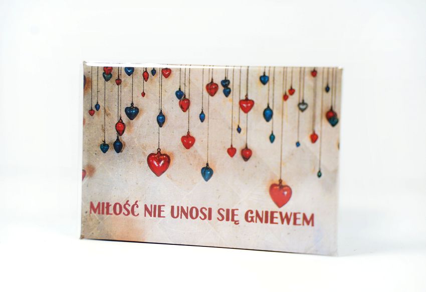 Magnes metalowy 8 x 5,5 cm - Miłość nie unosi się gniewem