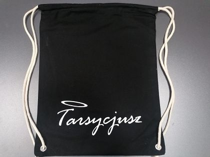 Plecak kolorowy czarny z białym napisem TARSYCJUSZ