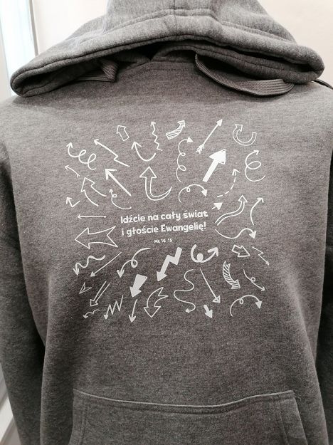 Bluza z kapturem szara Idźcie na cały świat i głoście Ewangelię