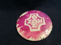 Przypinka button 5,6 cm różowa Foska