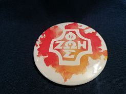 Przypinka button 5,6 cm czerwona Foska