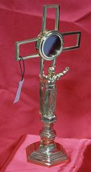 Relikwiarz mosiężny Papieski Jana Pawła II